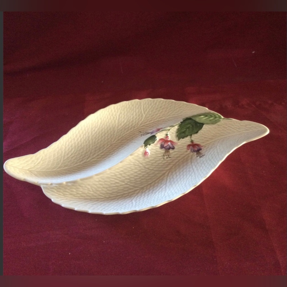 Crown Devon Section Dish #1104